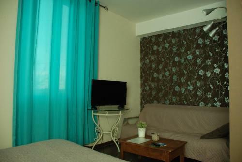 Hotel La Gare Aux Anes