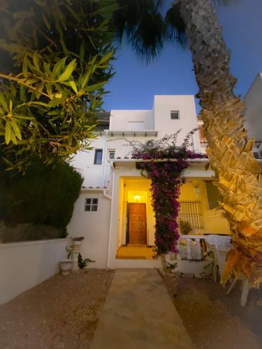 Casa De Amigos