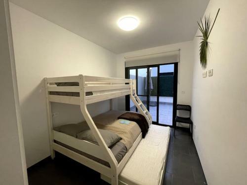 Modern Apartment Including Pool
