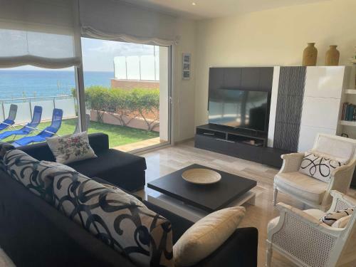 Villa Farell Just In Front Of The Sea
