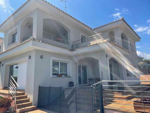 Villa Farell Just In Front Of The Sea