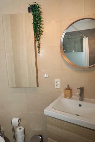 Isla Verde Studio Apartment Green Park