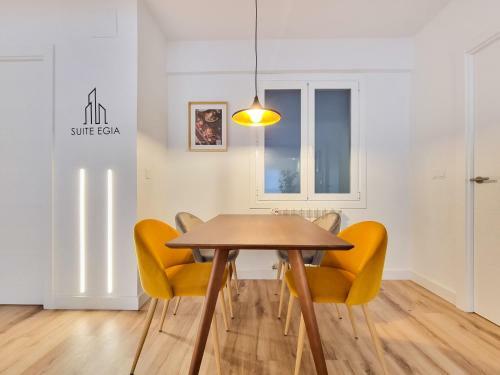 Suite Egia Apartment