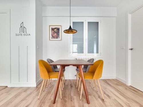 Suite Egia Apartment