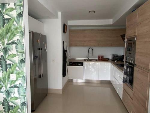 Amazing Luxury Seafront Villa Near Golf & Ocean