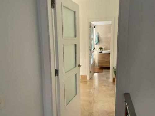 Amazing Luxury Seafront Villa Near Golf & Ocean