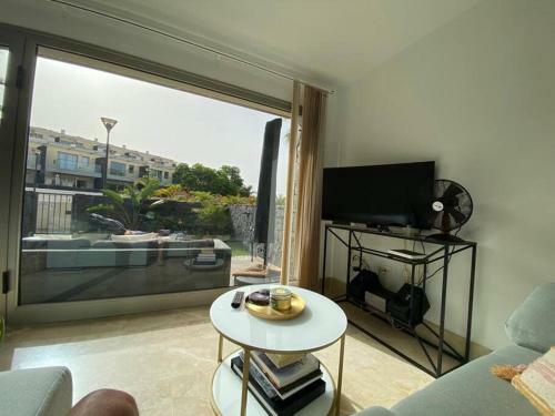 Amazing Luxury Seafront Villa Near Golf & Ocean