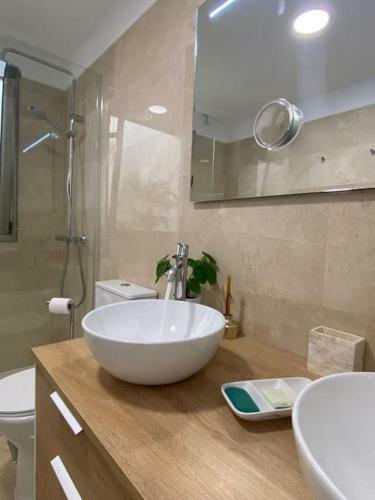Amazing Luxury Seafront Villa Near Golf & Ocean