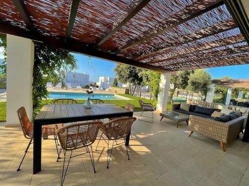 Villa Con Piscina Privada Y AC