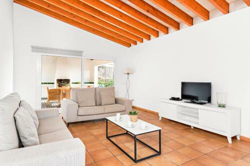Villa Iris Torret By Villa Plus