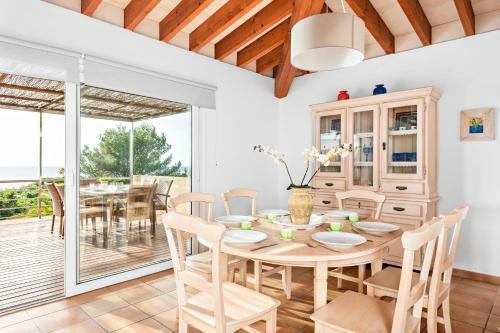 Villa Iris Torret By Villa Plus