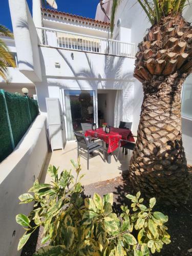 Golf & Ocean Breeze Apartment