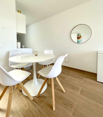 Seafront Apartment In Amarilla Golf