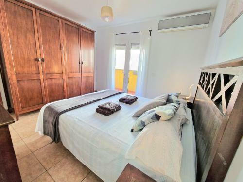 Spacious Chalet Next To The Sea - Airport