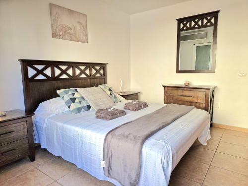 Spacious Chalet Next To The Sea - Airport