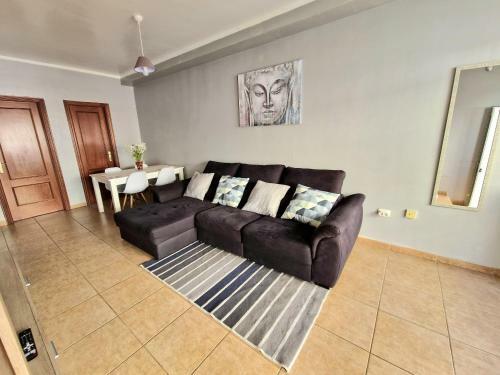 Spacious Chalet Next To The Sea - Airport