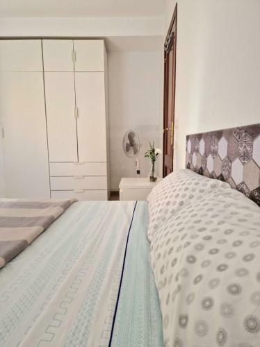 Spacious Chalet Next To The Sea - Airport