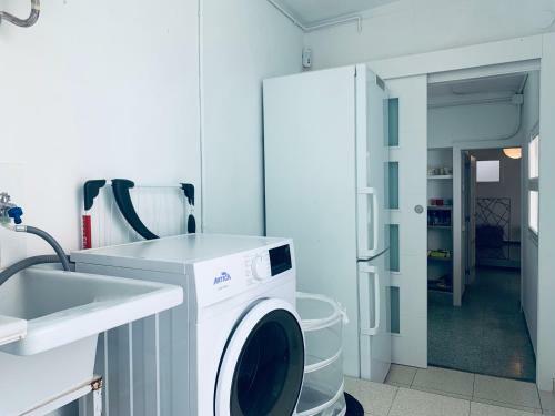 Hauzify I Apartament Monlema
