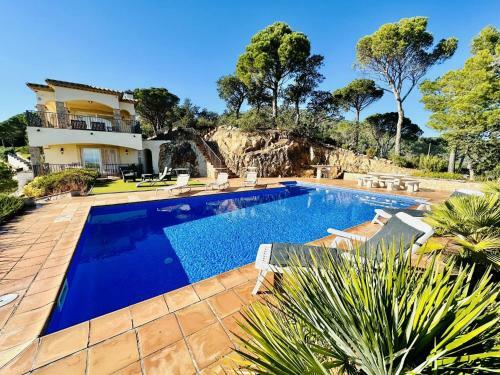 Aurea Costabravasi