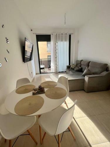 Apartamento Con Piscina ,parking Y Aire Acondicionado