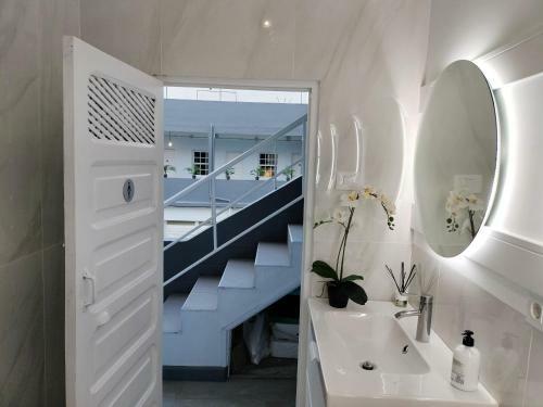 Bed & Breakfast Room27