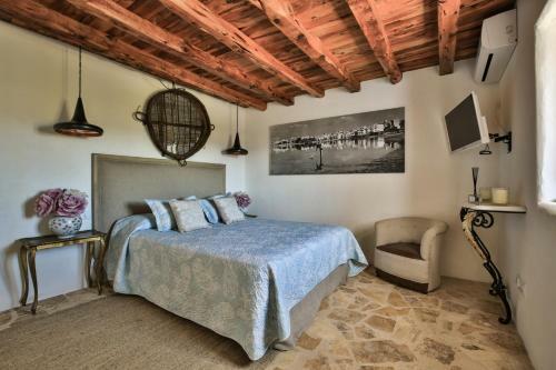 Villa Serras - San Antonio