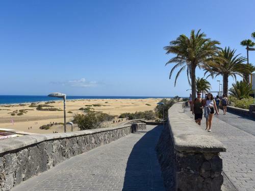 Centrally Located Bungalow With Communal Pool In Playa Del Ingles