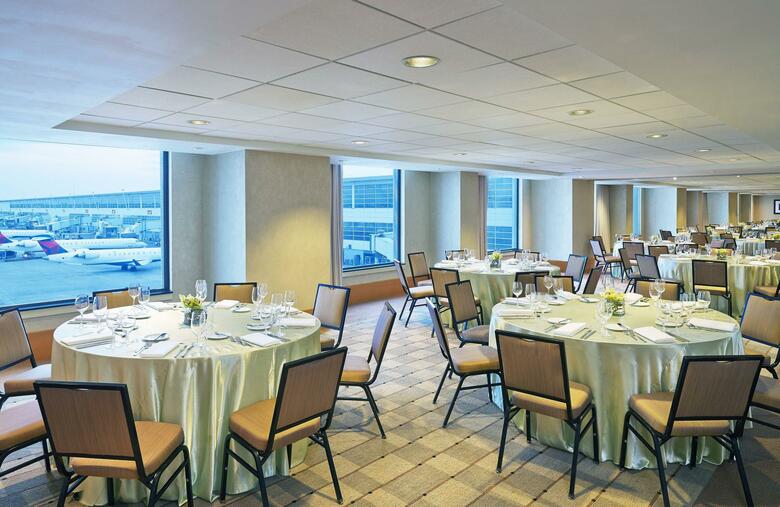 Hotel Westin Detroit Metro Airport