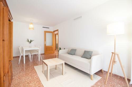 Global Properties, Apartamento de 3 Dormitorios En Sagunto