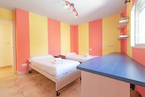 Global Properties, Chalet En Primera Linea de Playa Con Piscina Privada