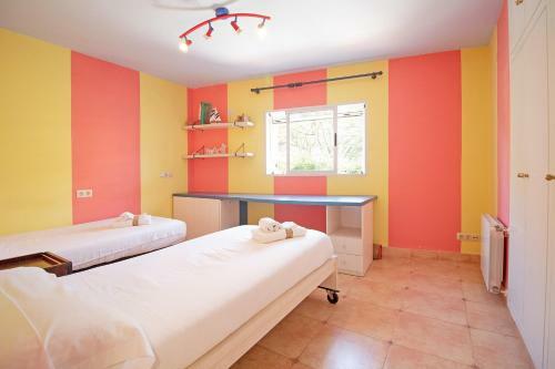 Global Properties, Chalet En Primera Linea de Playa Con Piscina Privada