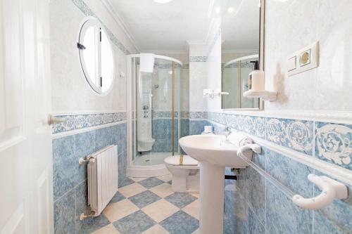 Global Properties, Chalet En Primera Linea de Playa Con Piscina Privada