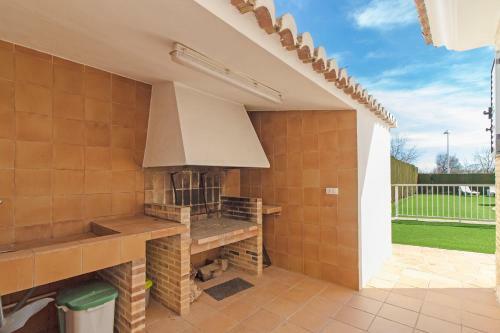 Global Properties, Chalet En Primera Linea de Playa Con Piscina Privada