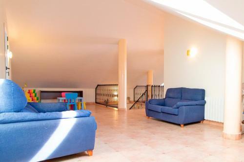 Global Properties, Chalet En Primera Linea de Playa Con Piscina Privada