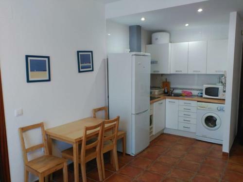 Apartamento Piscina Y Garaje A 300 M De Playa