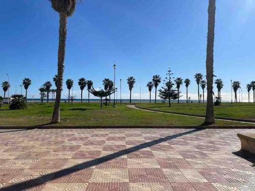 Apartamento Moderna Y Alegre Vivienda Junto Al Mar .