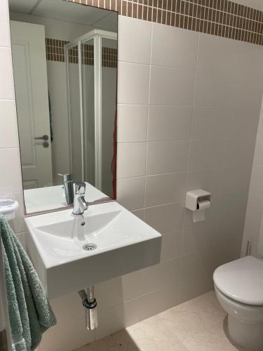 Apartamento Moderna Y Alegre Vivienda Junto Al Mar .