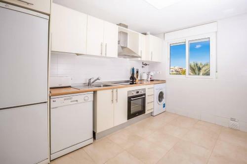 Stunning 2-bed Apartment In La Torre Golf Resort