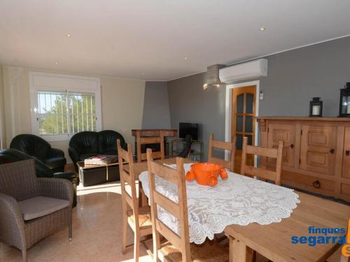 Apartamento Roda De Ber�, 4 Dormitorios, 8 Personas - Es-320-16