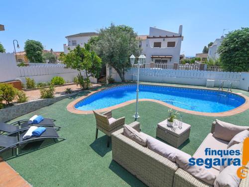 Apartamento Roda De Ber�, 4 Dormitorios, 8 Personas - Es-320-16