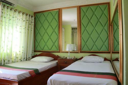 Hostal Sky Park Guesthouse