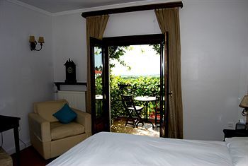 Jennifer Home Hotel