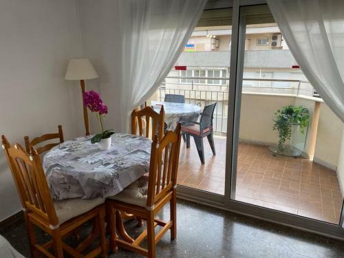 Apartamento Lovely One Bedroom With Terrace And Pool