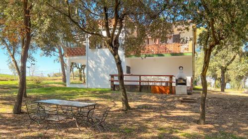 Charming Country House With Pool And Huge Garden