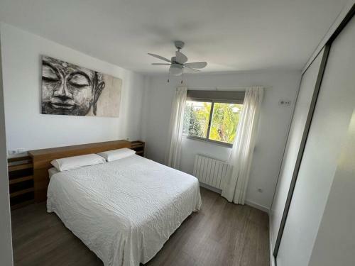 Villa With Private Pool & Garden
