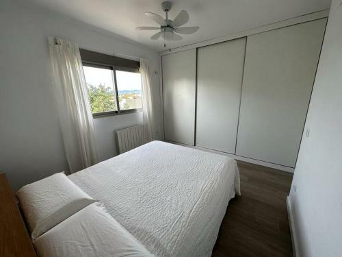 Villa With Private Pool & Garden