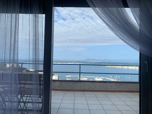 Apartamento �tico Con Vista Panor�micas Bahia de Roses