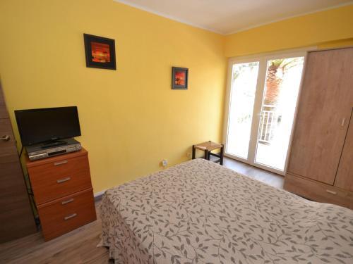 Apartment Flandria-2 By Interhome