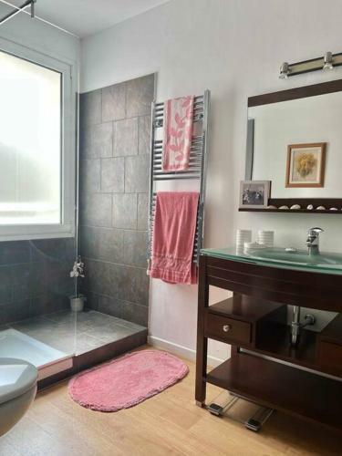 Moderno Y Amplio Apartamento En El Centro De Roses