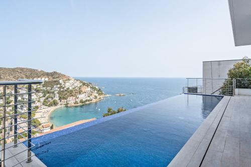 Villa Welcs Emp 083 Con Piscina Infinita